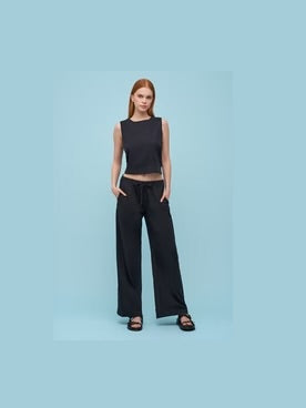 Women's Woven Sleeveless Top - Black