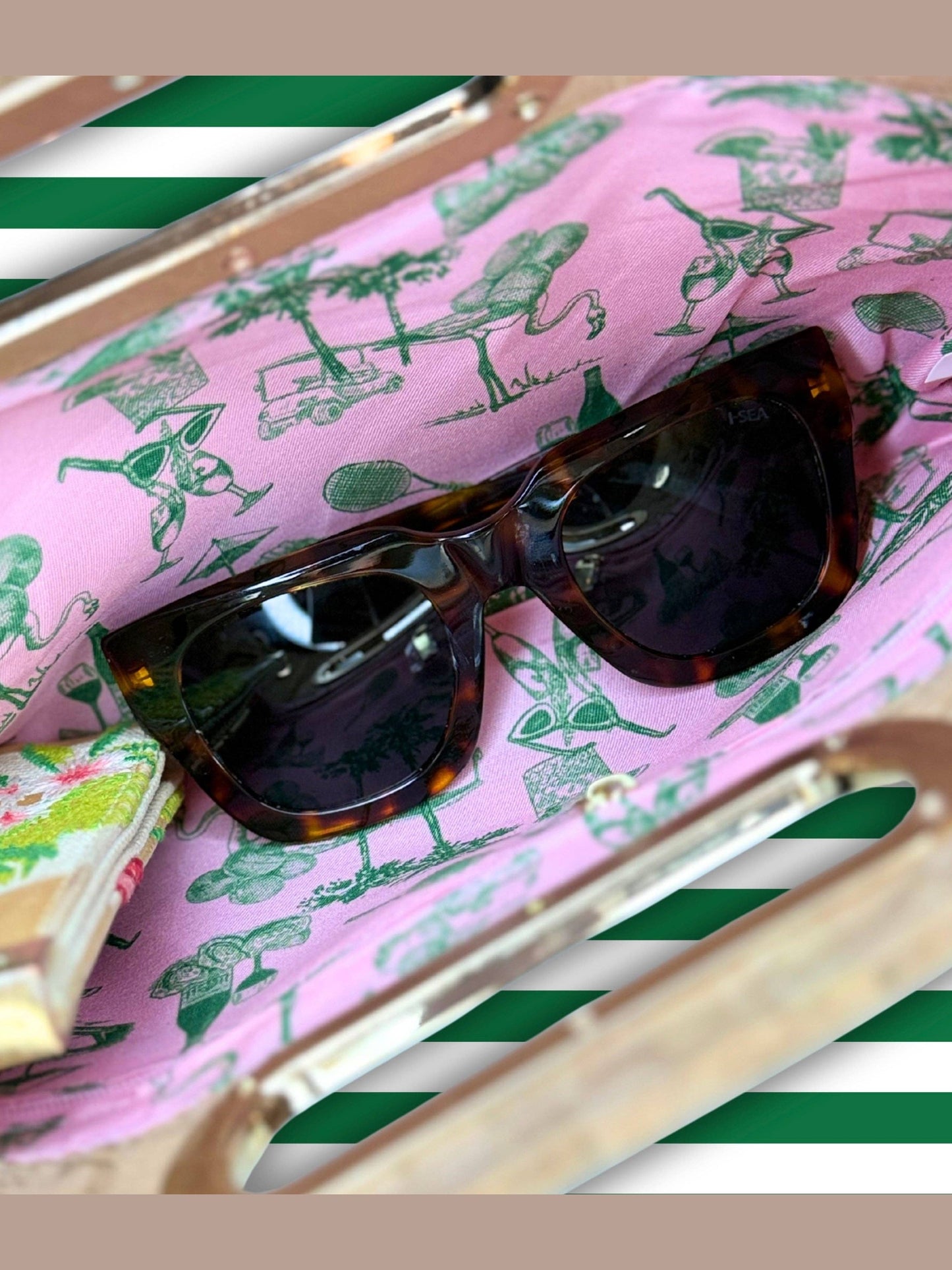 Folly Clutch