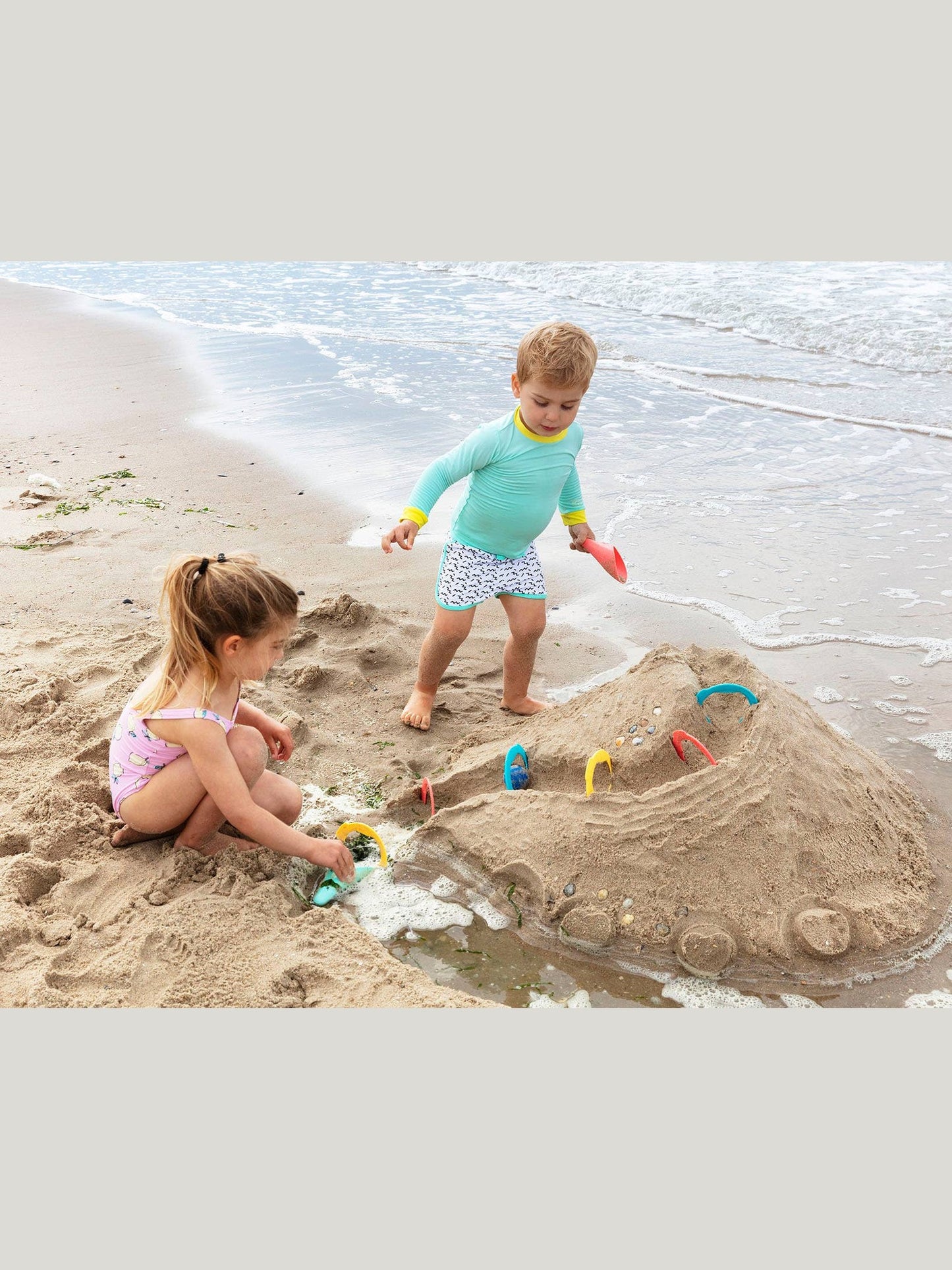 Quut Beach Set - Triplet, Ringo and a Magic Sand Shaper