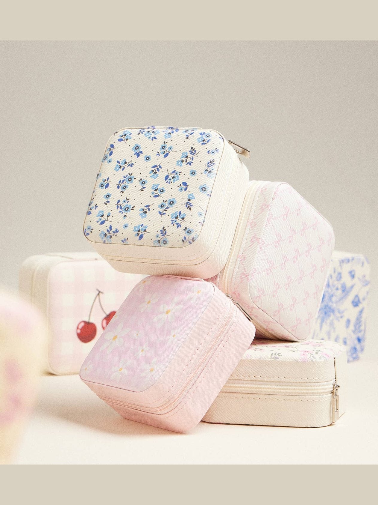 Bow Monogram Print Jewelry Box -Travel Size