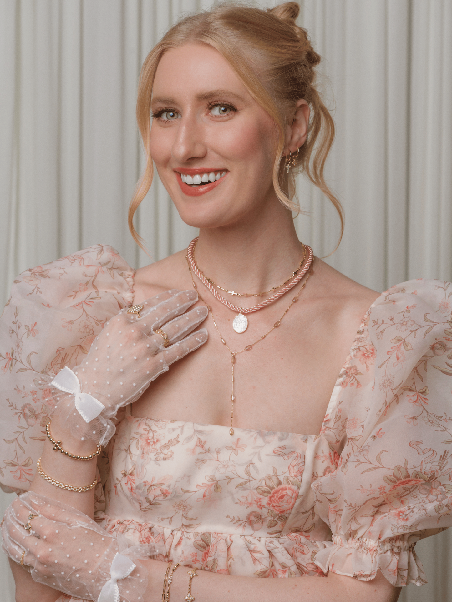 DAPHNE CAMEO ROPE NECKLACE ROSE