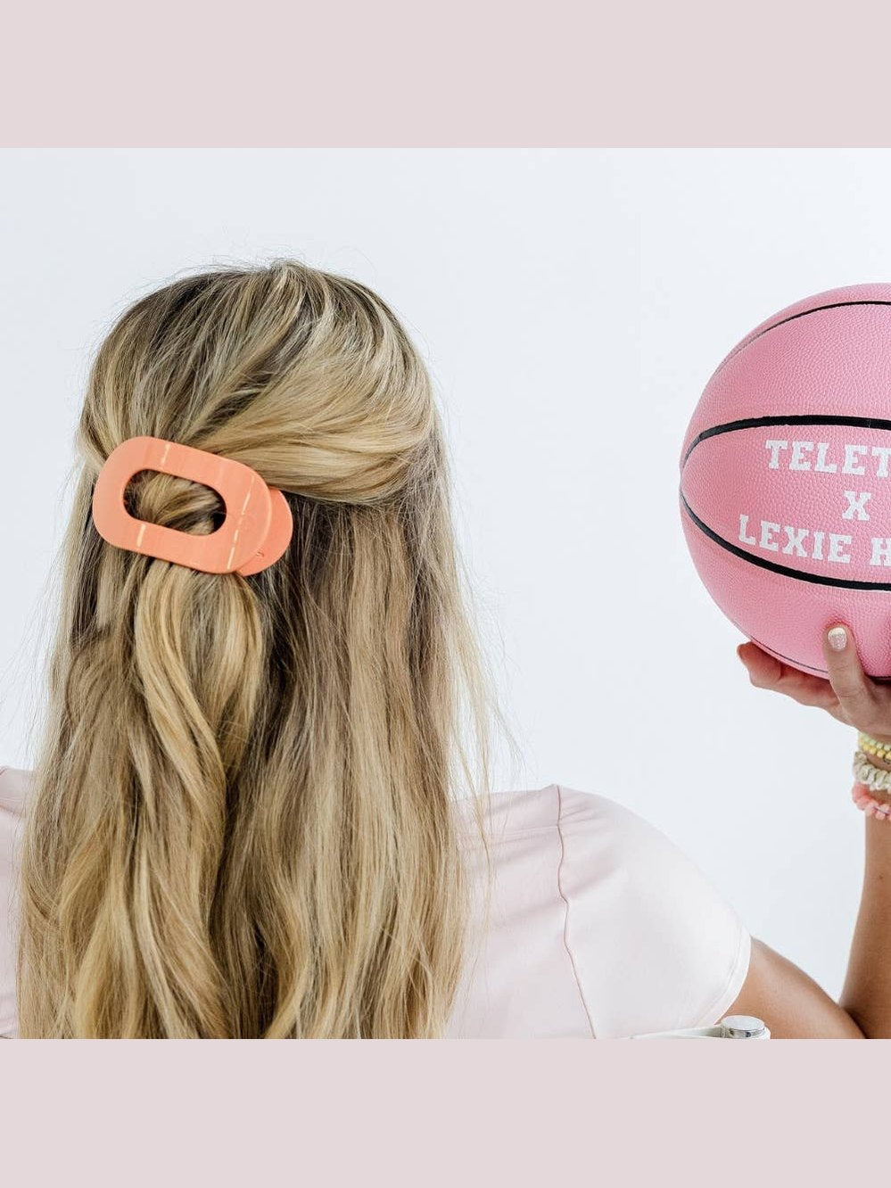Lexie Hull Medium Flat Round Hair Clip