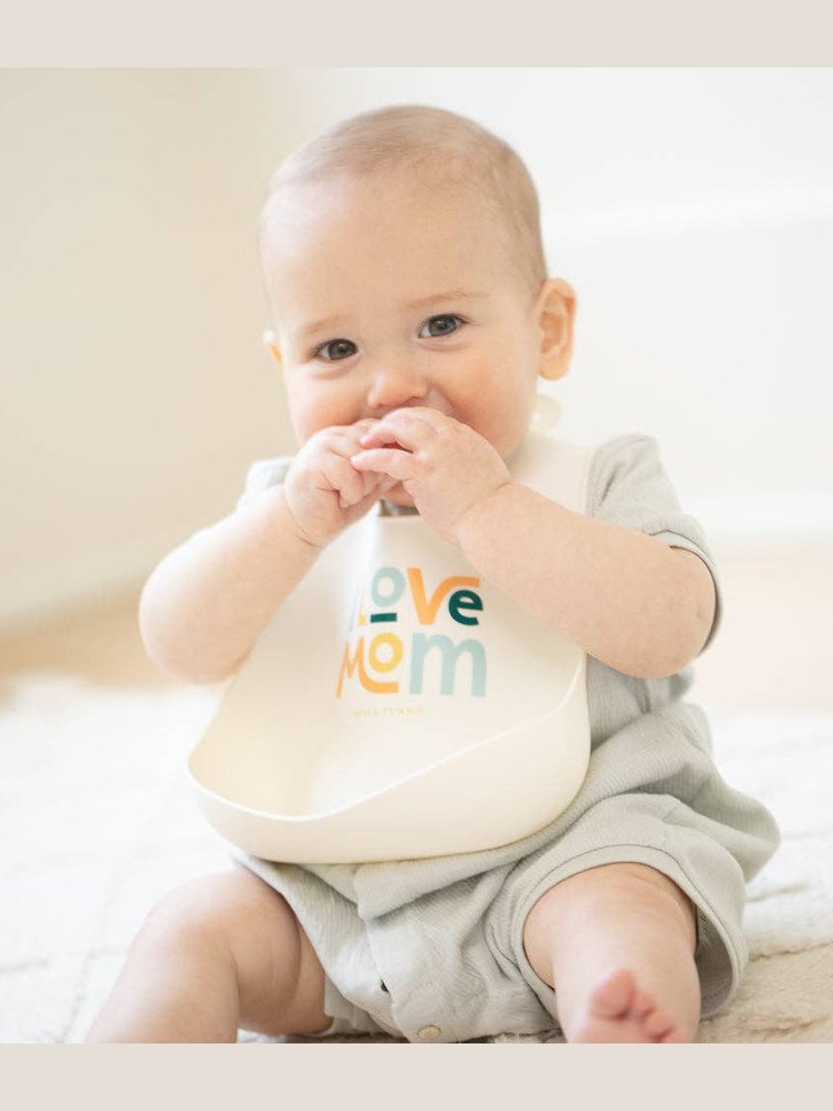 I Love Mom Wonder Bib