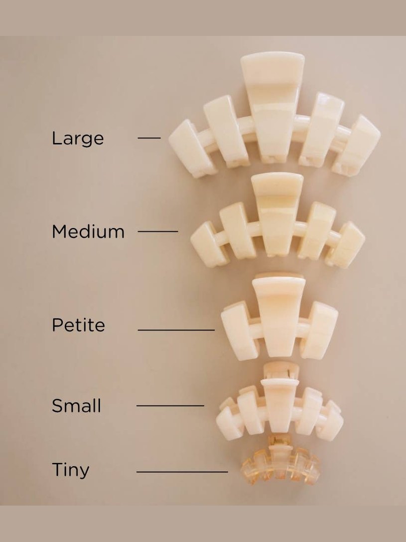 Classic | Almond Beige | Petite | Claw Clip