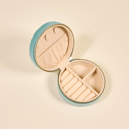 Round Velvet Jewelry Case–Seashell