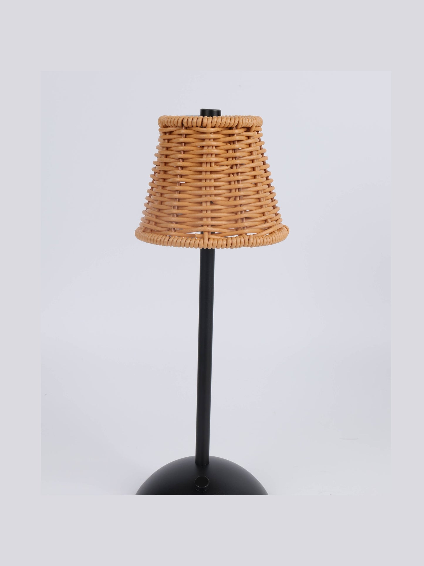 Rechargeable Rattan LED Lamp – Black or Gold- Retail Pack