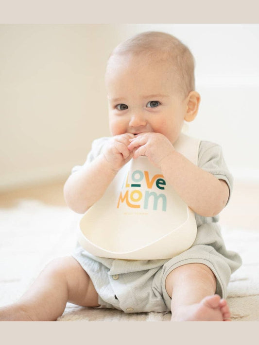 I Love Mom Wonder Bib