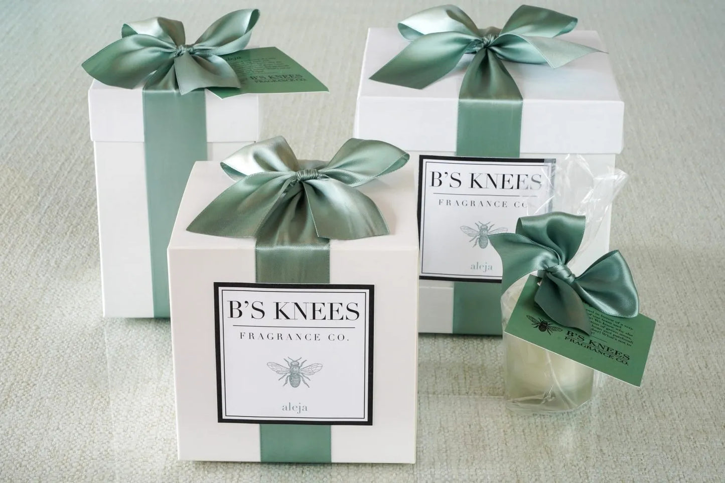 Aleja Fragrance in Blue Vase - Sandalwood, Vanilla & Moss