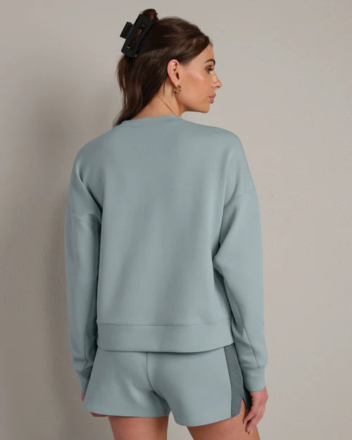 Dream Glow Crewneck - Blue Vapor