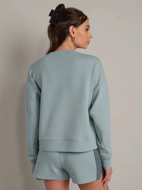 Dream Glow Crewneck - Blue Vapor