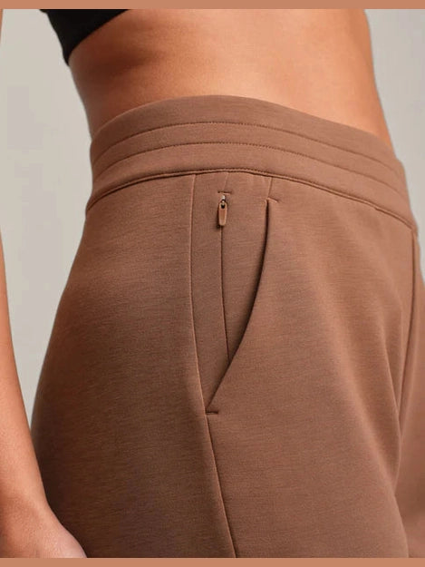 Dream Glow Tapered Pant - Chestnut Brown
