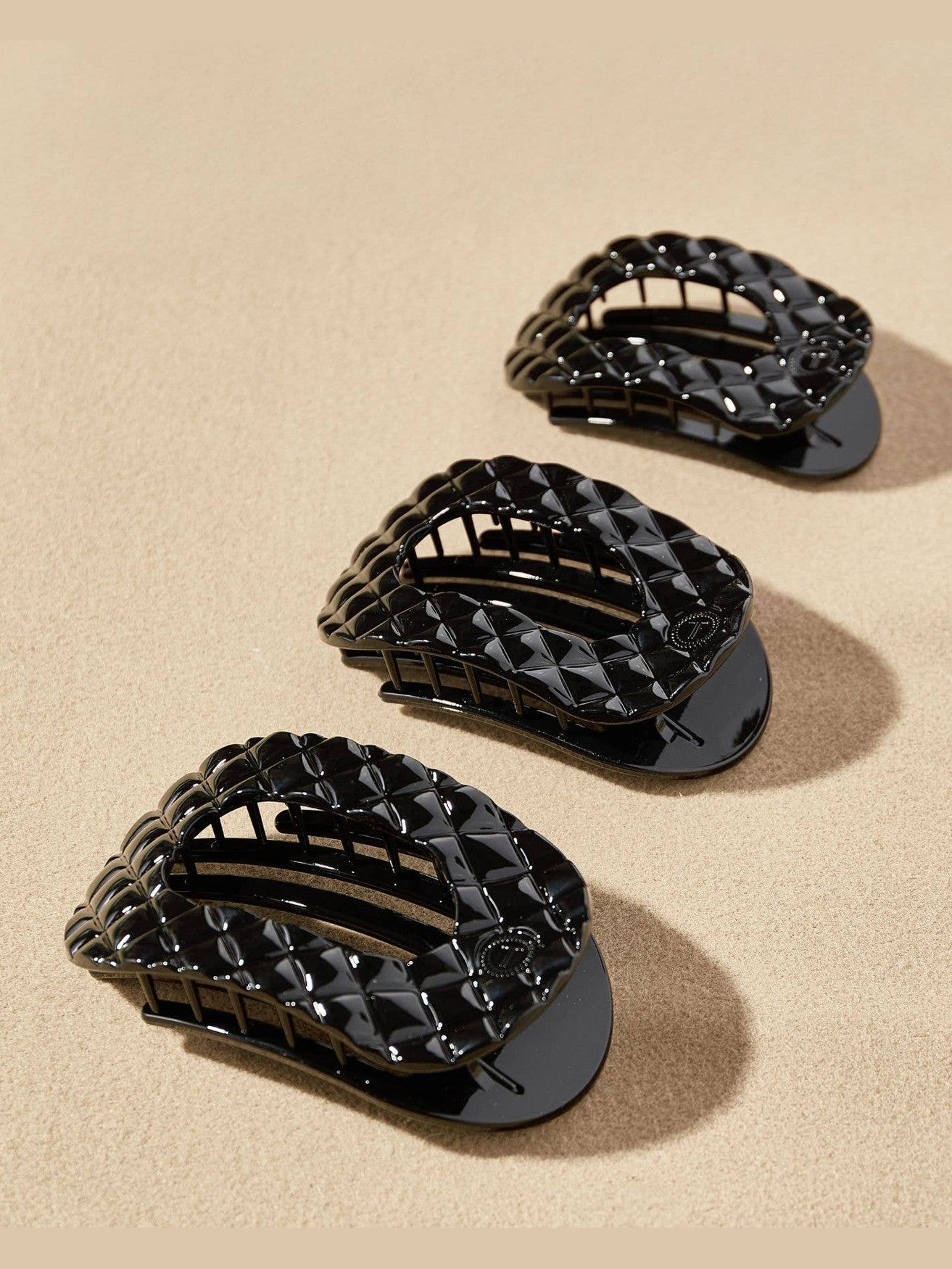 Flat Round Hair Clip | Large | Jet Black Quilted