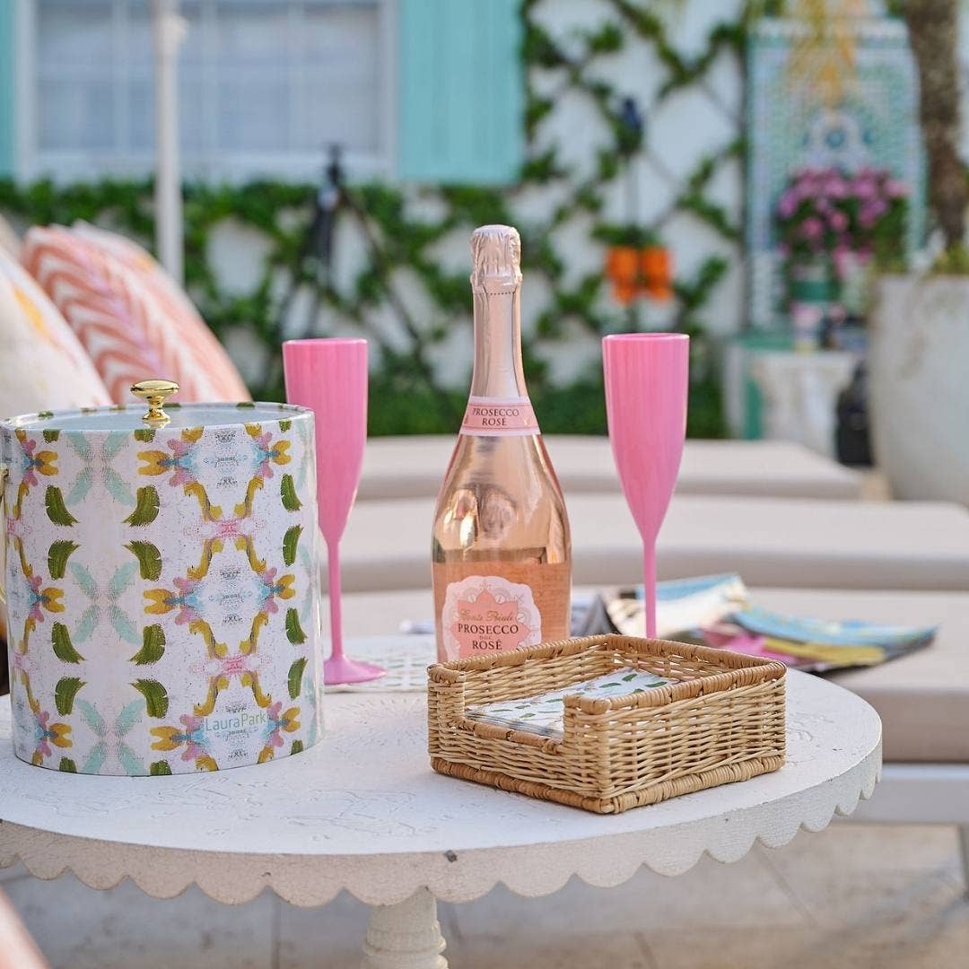 Garden Party Scalloped Acrylic Champagne Flutes, Pink (Set of 4) – SumnerEdit