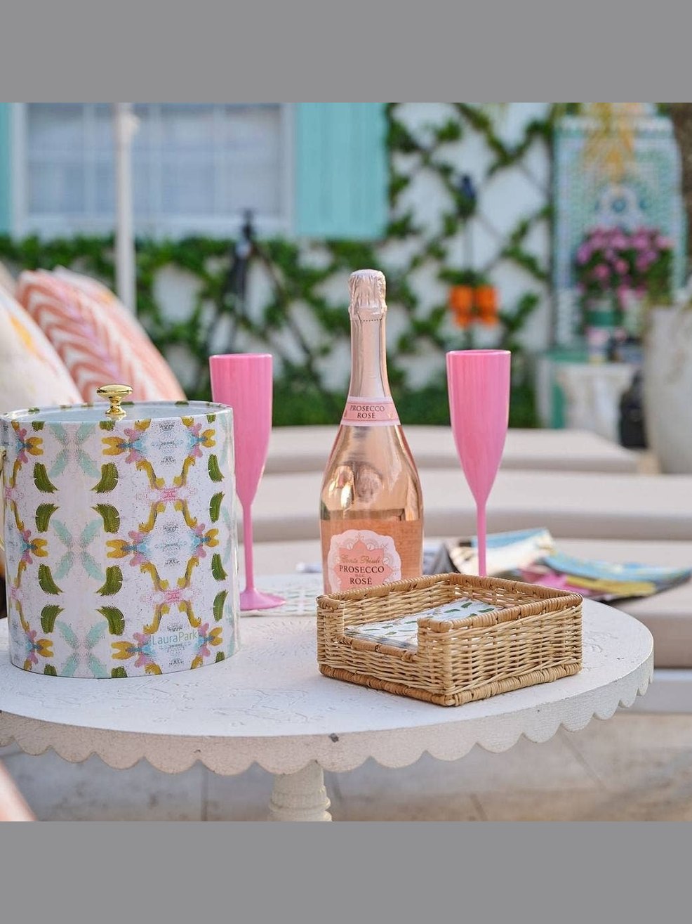 Garden Party Scalloped Acrylic Champagne Flutes, Pink (Set of 4) – SumnerEdit