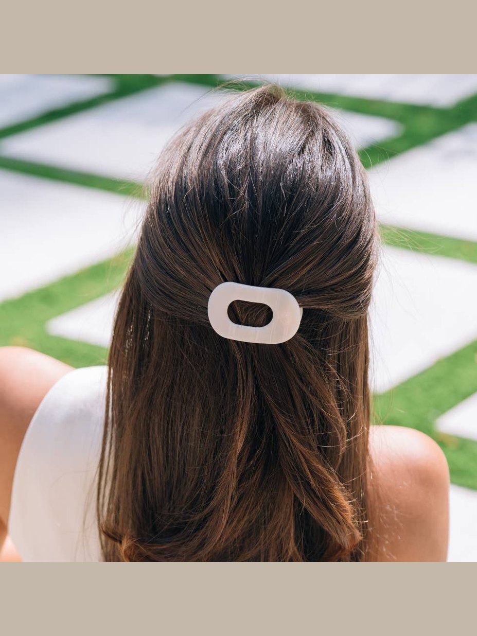 Almond Beige | Tiny | Flat Round Clip