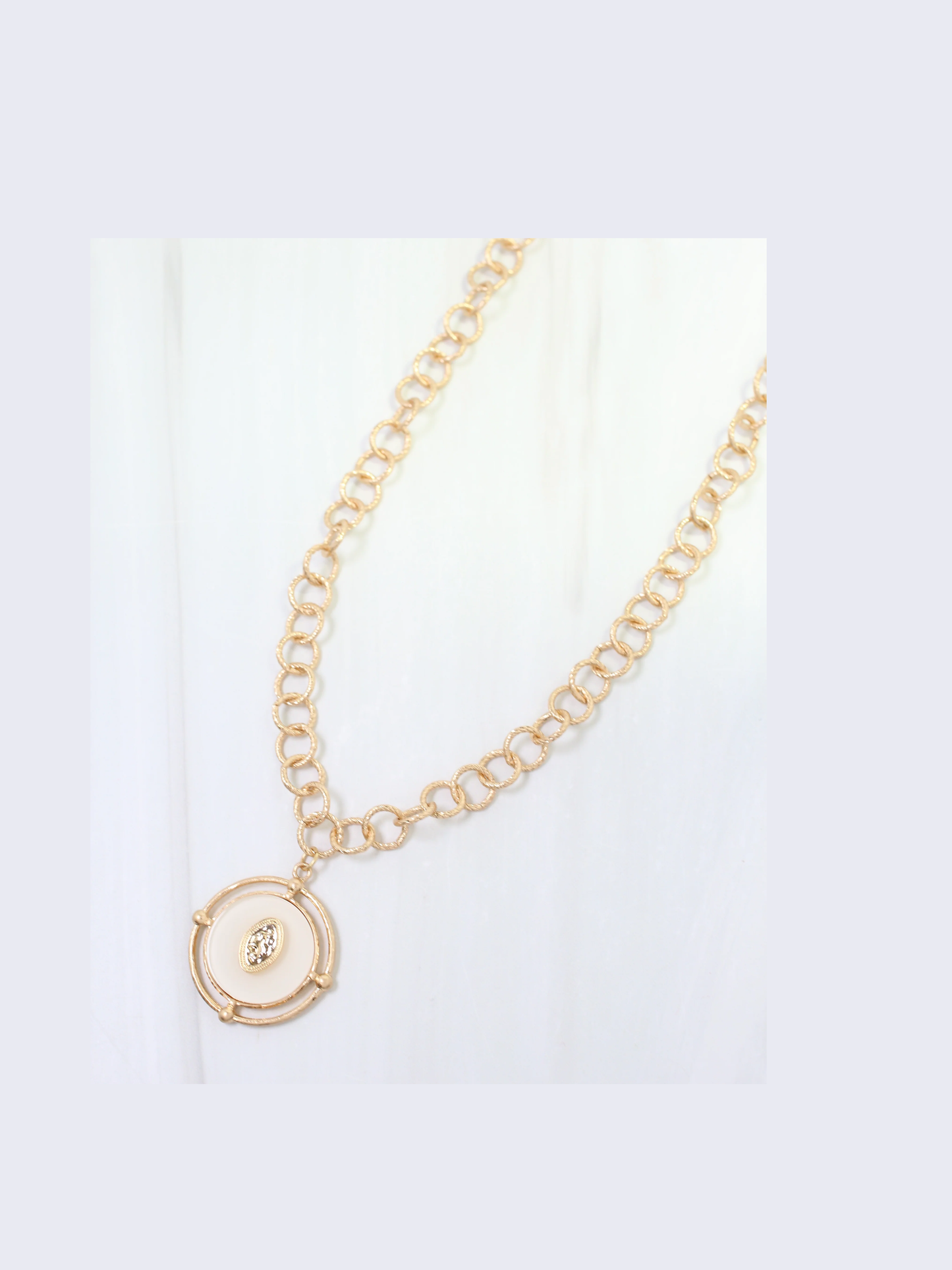 Moree Circle Pendant Necklace - White