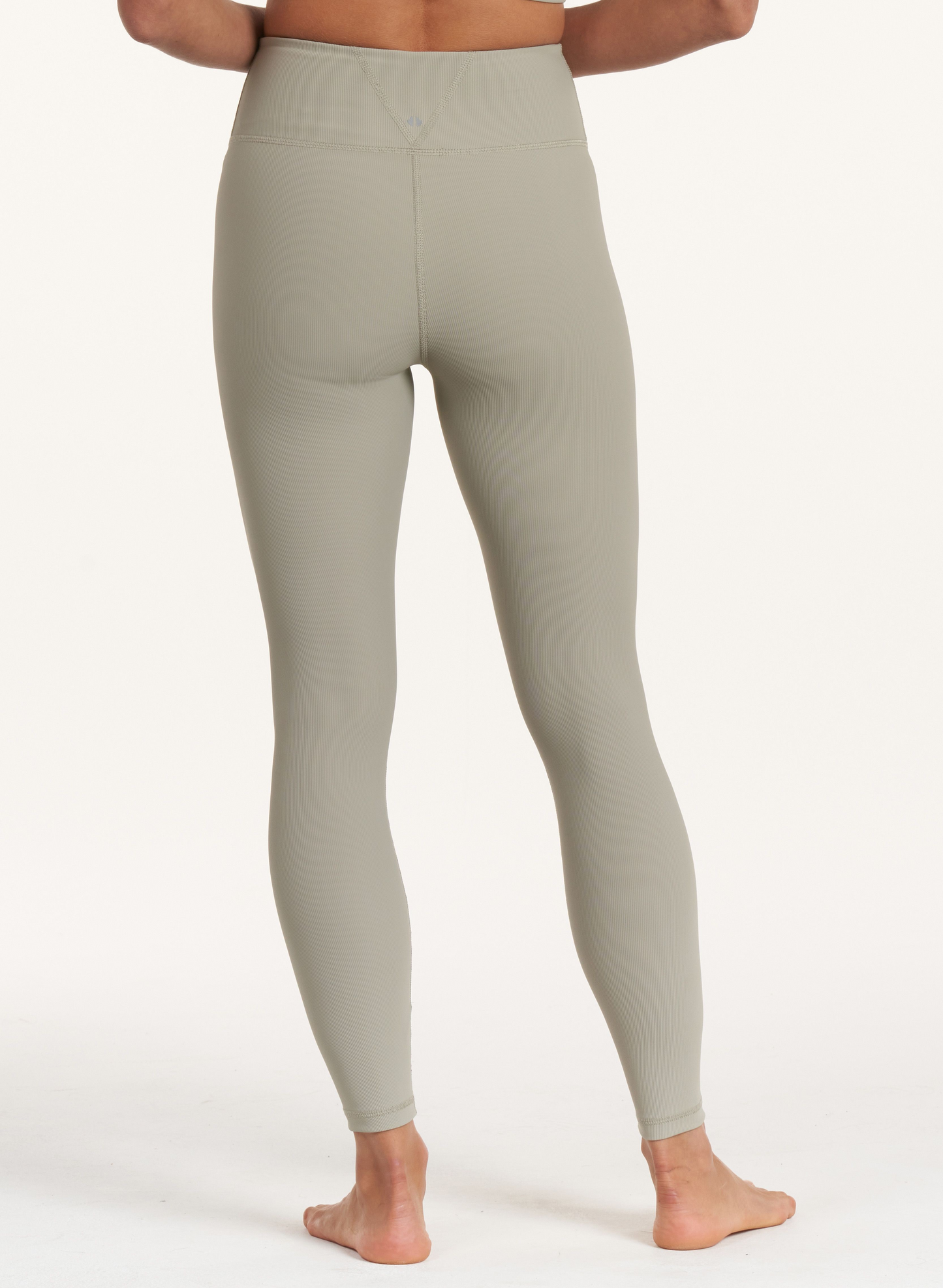 Plaster Refine Double V Legging - Elegant Fit with Double V Detail