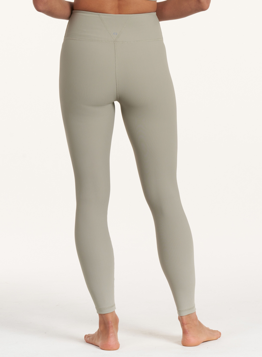Plaster Refine Double V Legging - Elegant Fit with Double V Detail