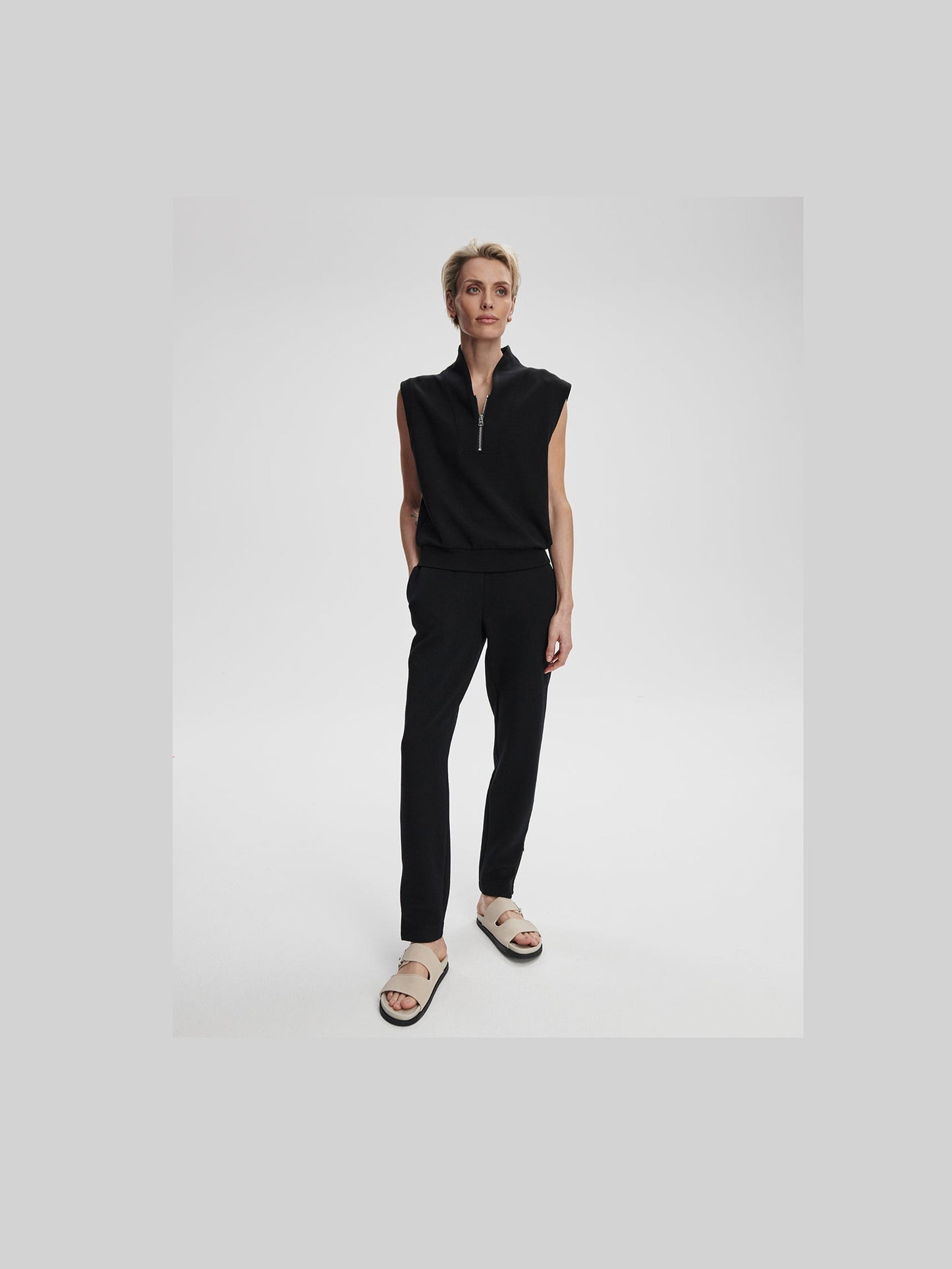 Loretta Half Zip - Black