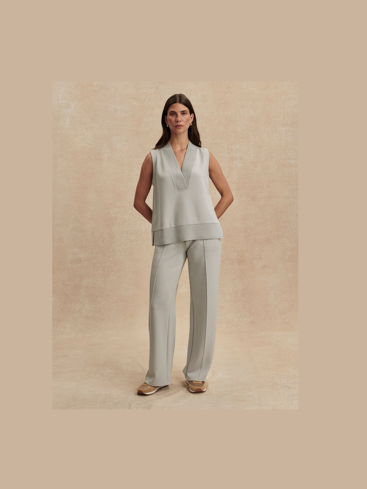 freida v neck tank - blue clay