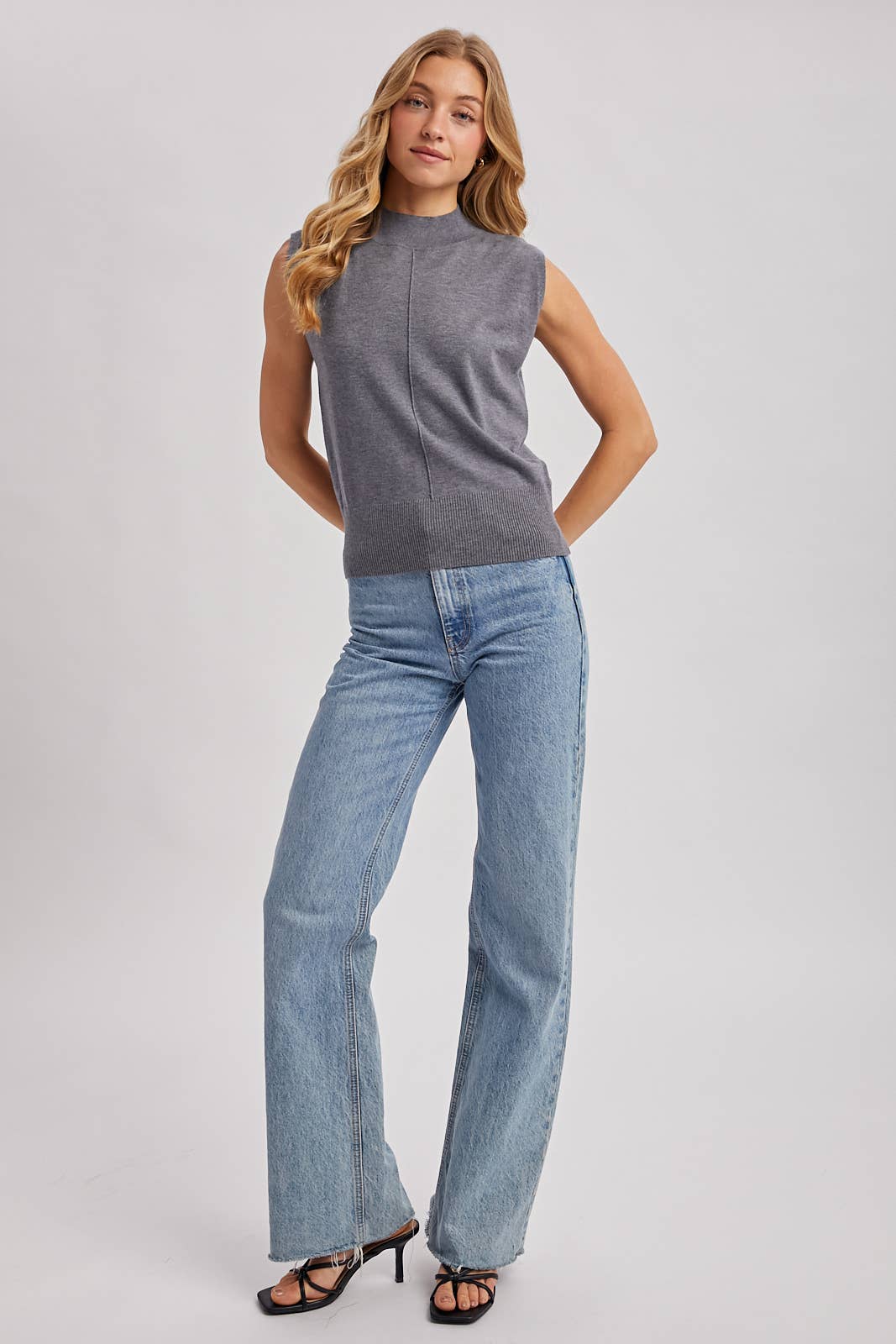 MOCK NECK KNIT SLEEVELESS TOP