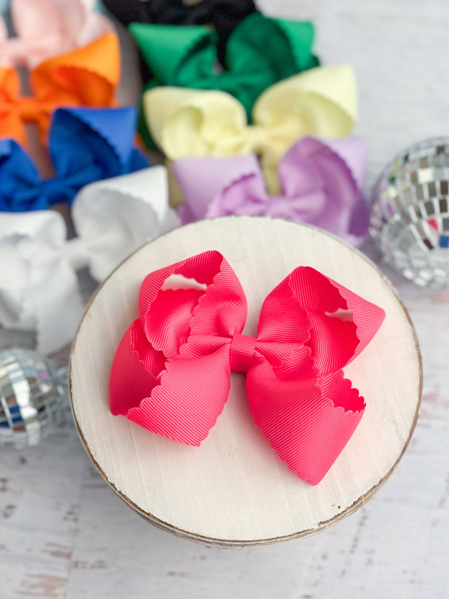 Scalloped Classic Size Bows with Alligator Clip