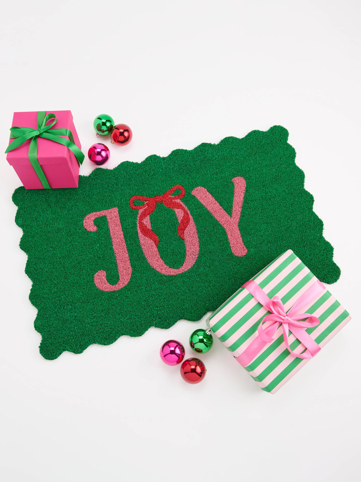 "JOY" SCALLOPED DOORMAT, GREEN
