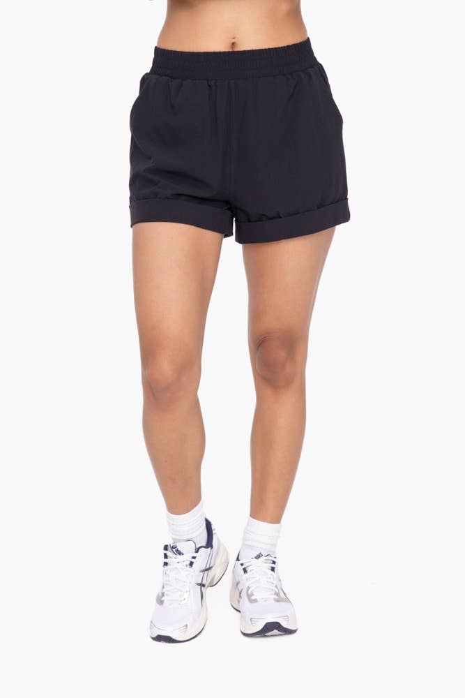 Highwaist Athleisure Shorts with Cuffed Leg