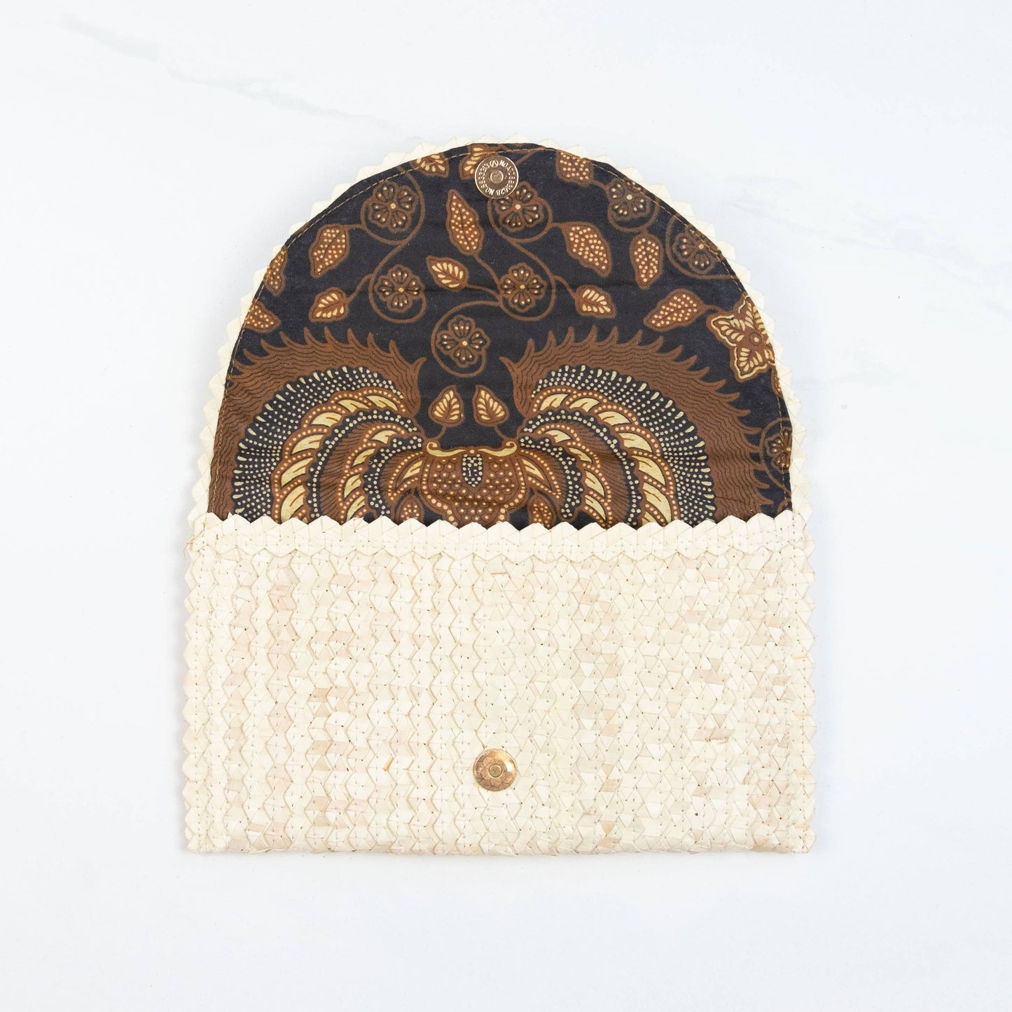 Straw Clutch - Off White with Cowrie Shell Trim