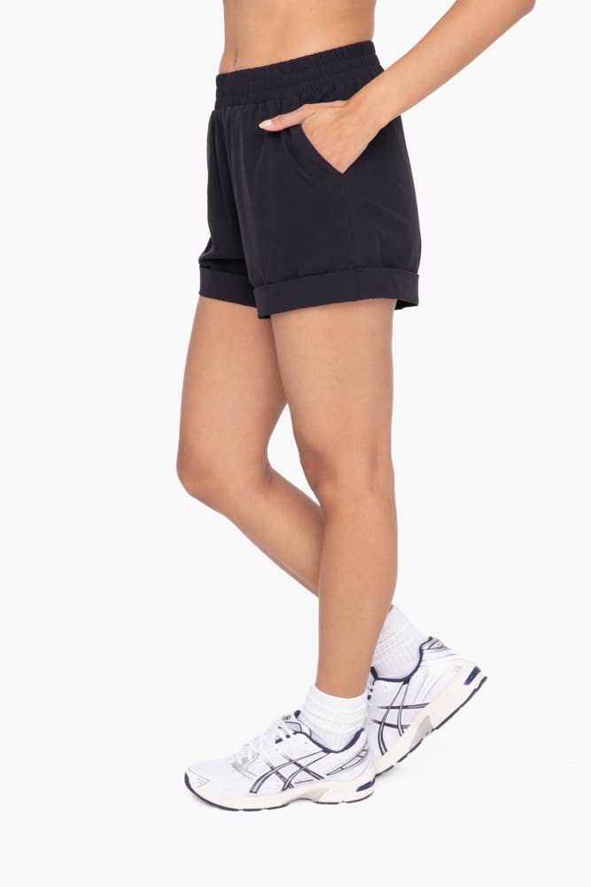 Highwaist Athleisure Shorts with Cuffed Leg