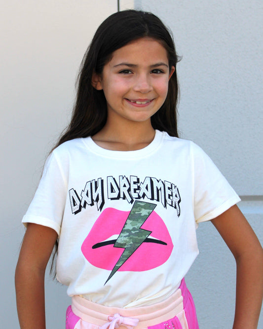 Day dreamer rhinestone lips camo graphic tee