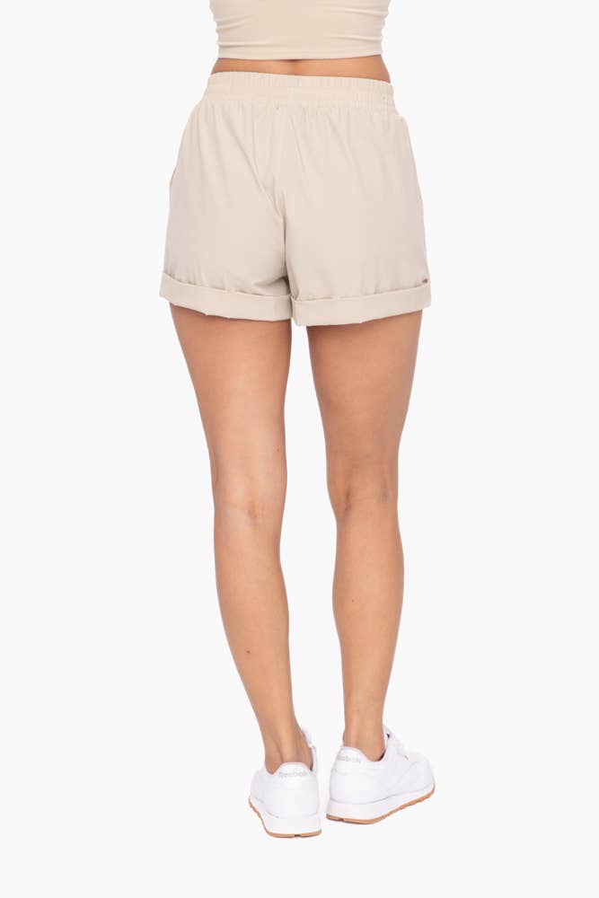 Highwaist Athleisure Shorts with Cuffed Leg