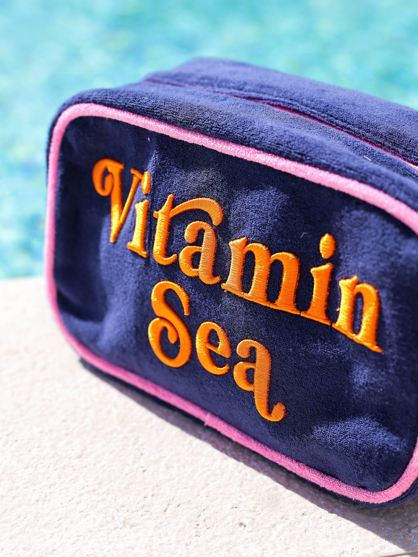 CABANA "VITAMIN SEA" MEDIUM ZIP POUCH