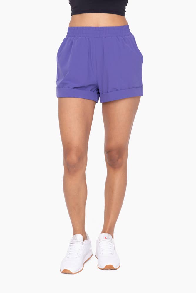 Highwaist Athleisure Shorts with Cuffed Leg