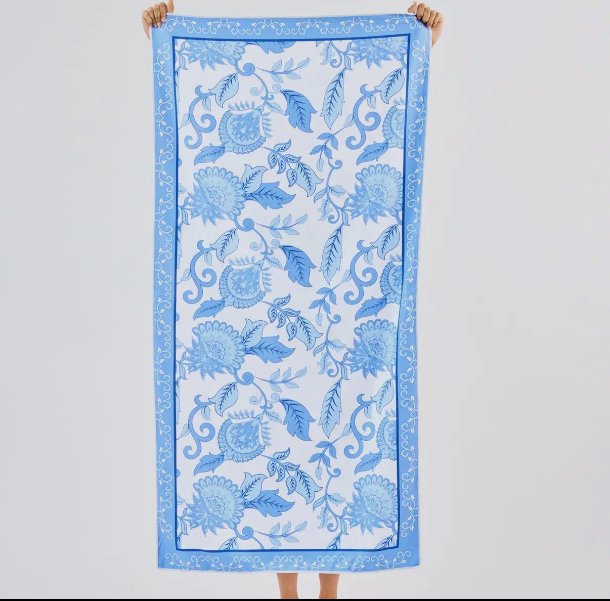 Quick Dry Beach Towel Porcelain Vines