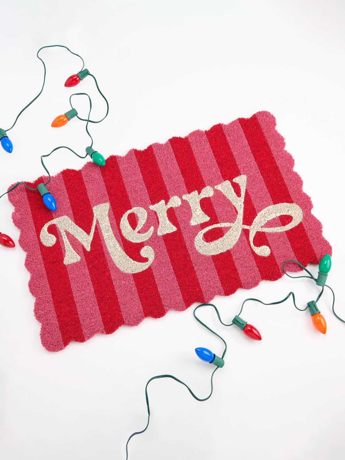 "MERRY" SCALLOPED DOORMAT, MULTI