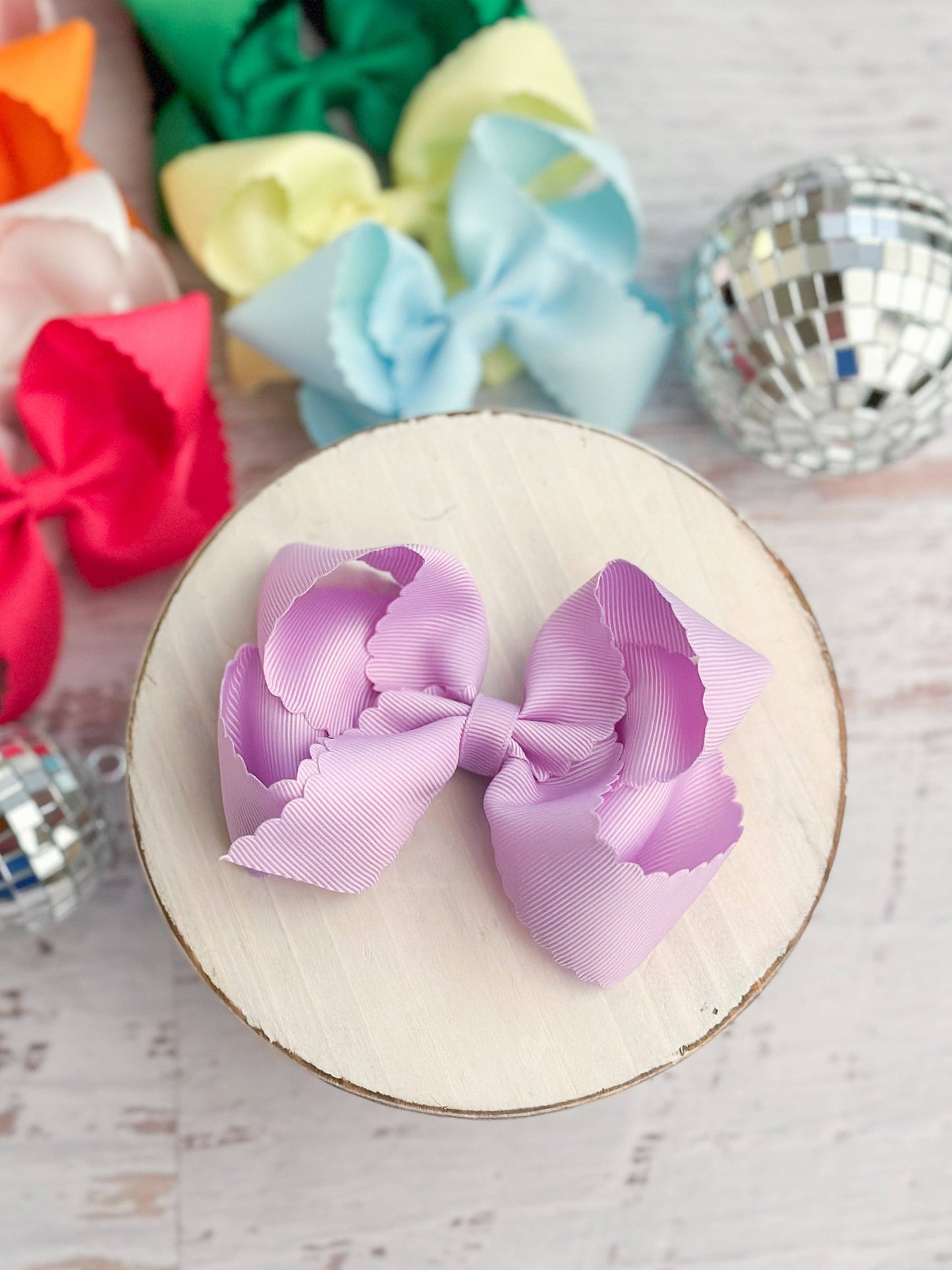 Scalloped Classic Size Bows with Alligator Clip