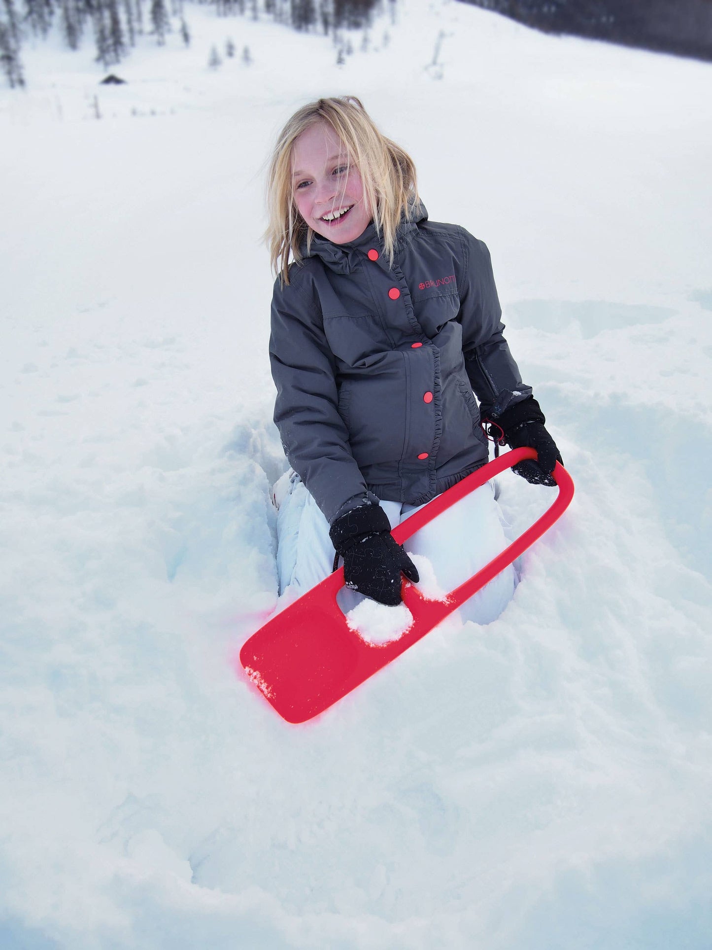 Quut Scoppi – Kids Snow & Sand Shovel with Easy Grip