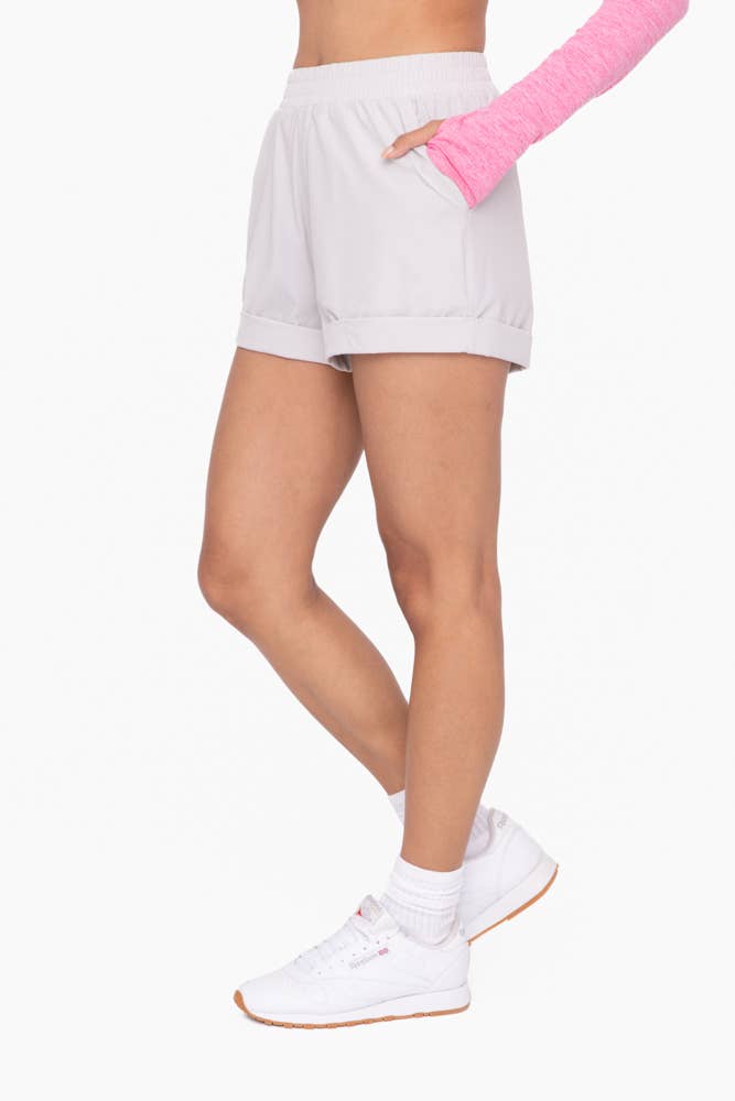 Highwaist Athleisure Shorts with Cuffed Leg