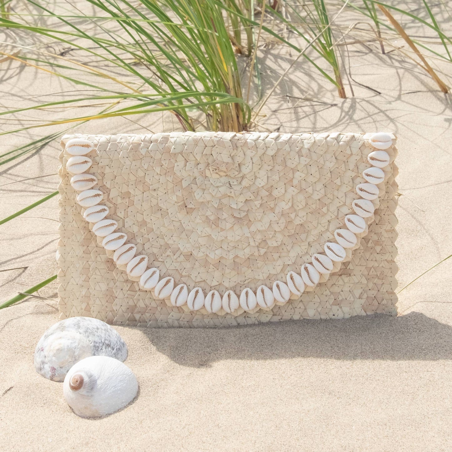 Straw Clutch - Off White with Cowrie Shell Trim
