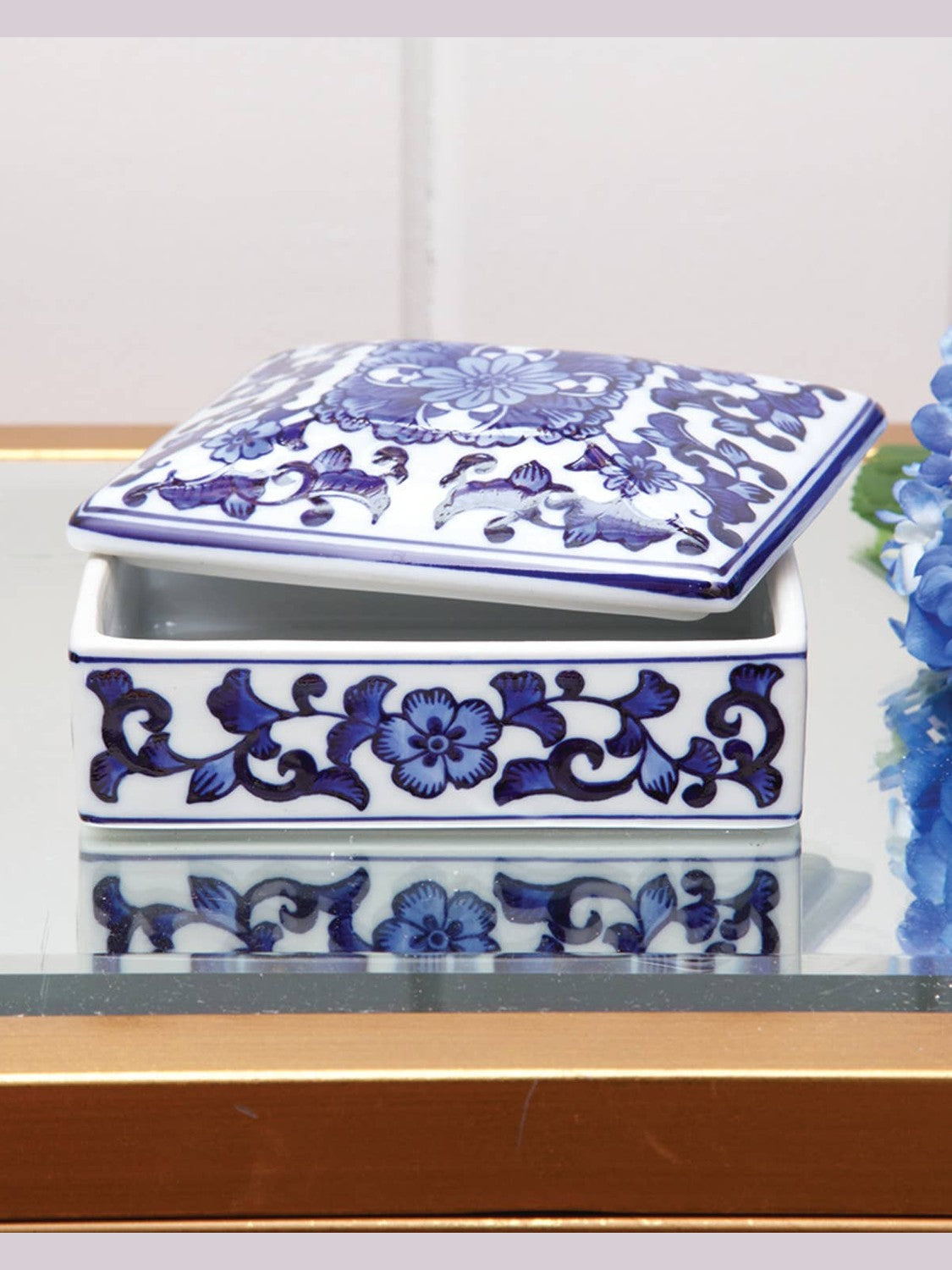 Porcelain Chinoiserie Trinket Box with Lid