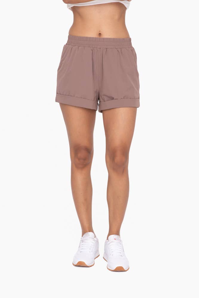 Highwaist Athleisure Shorts with Cuffed Leg