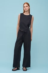 Women's Woven Sleeveless Top - Black