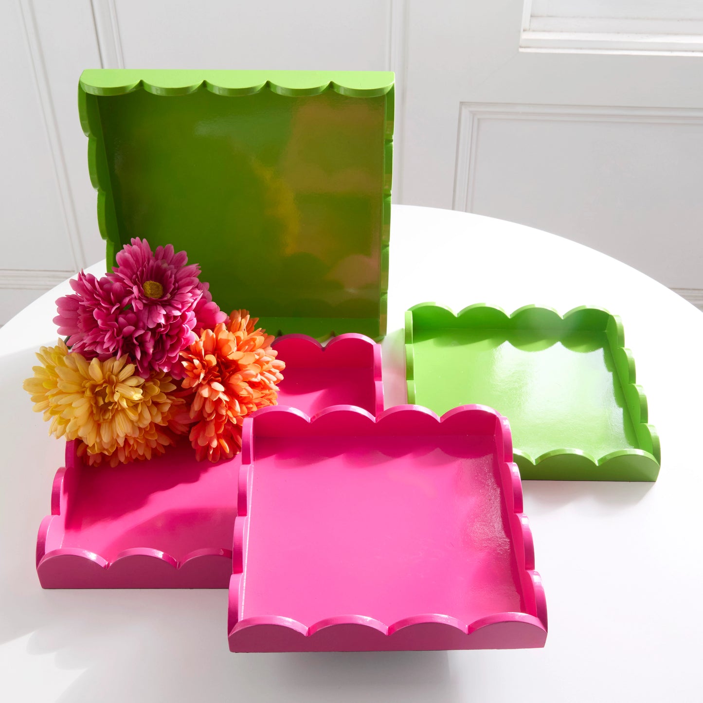 12" Pink Scalloped Tray Set