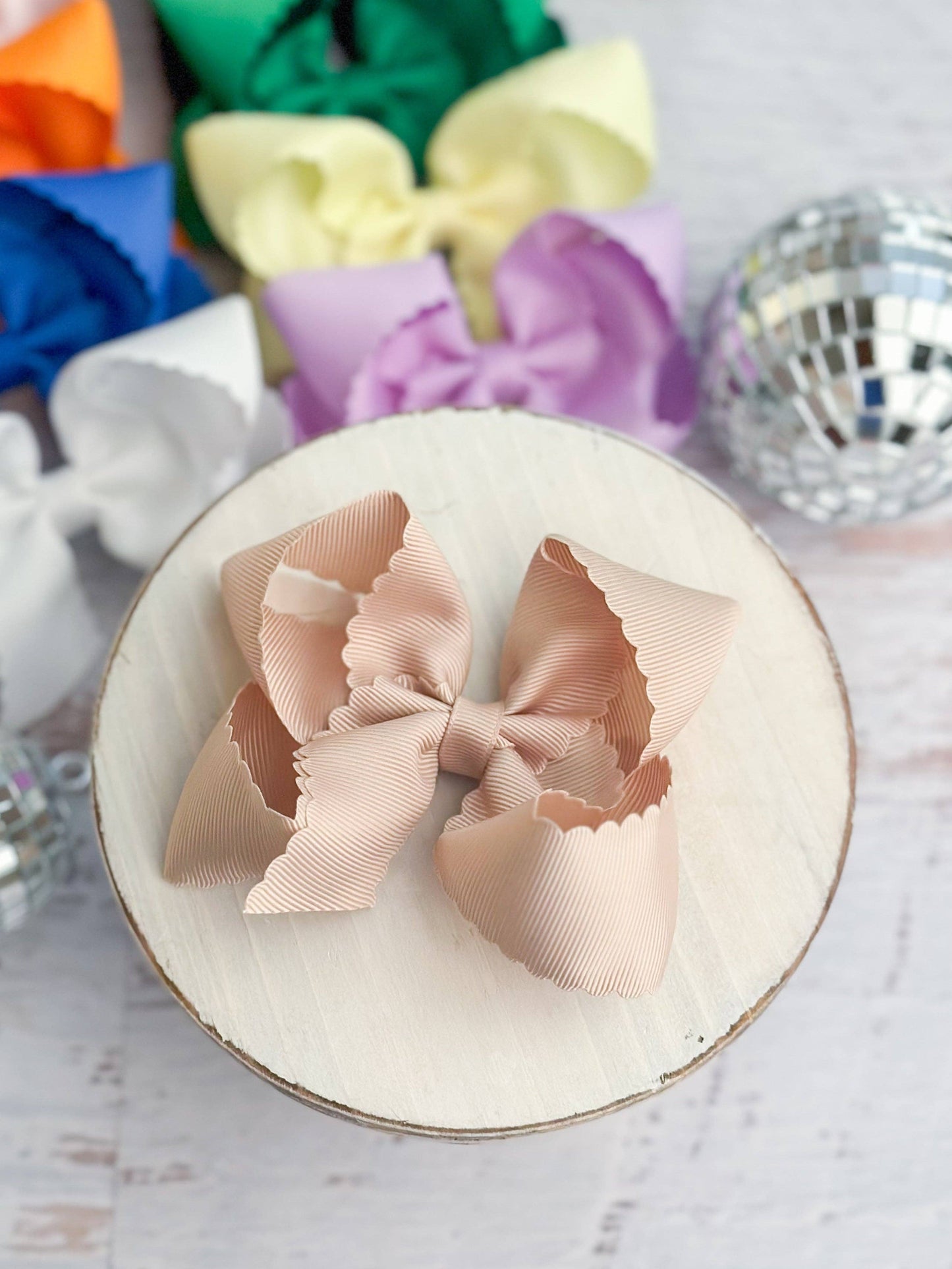 Scalloped Classic Size Bows with Alligator Clip