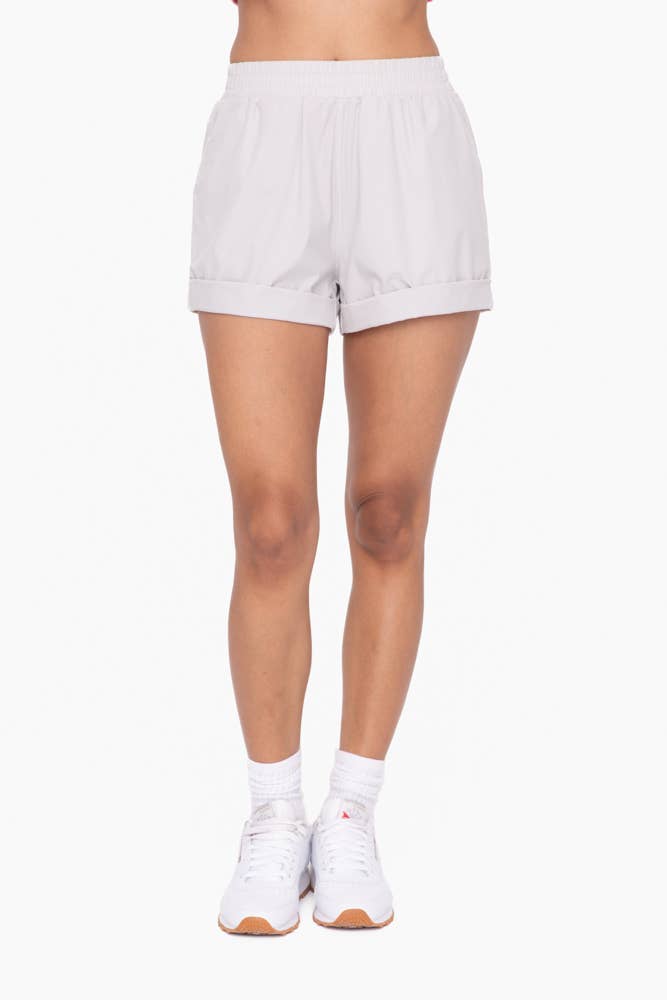 Highwaist Athleisure Shorts with Cuffed Leg