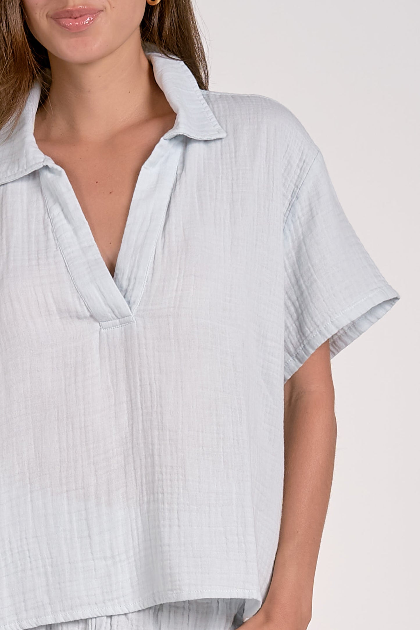 Beachy Gauze V-Neck-Light Baby Blue