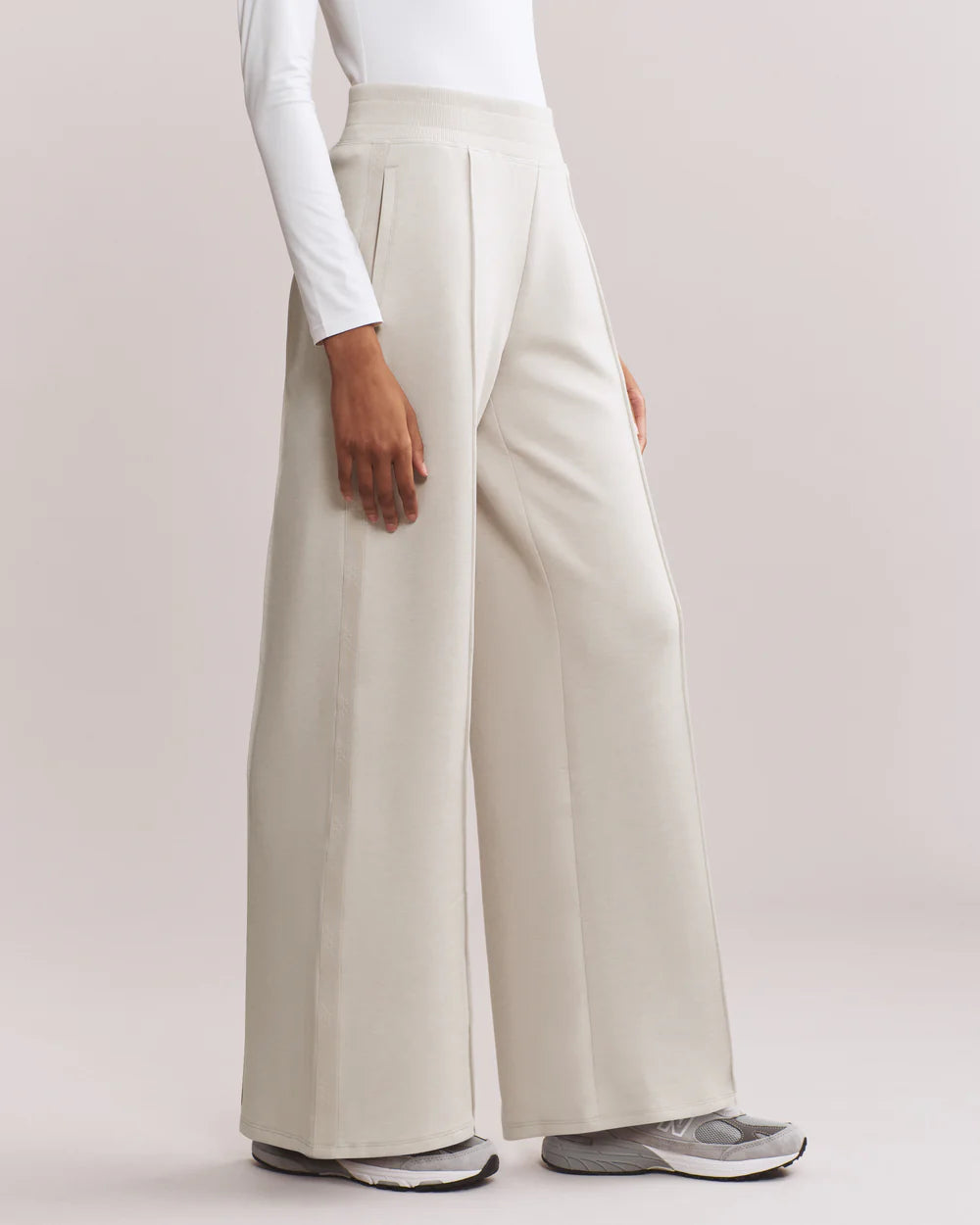 Dream Glow Trouser - Sand