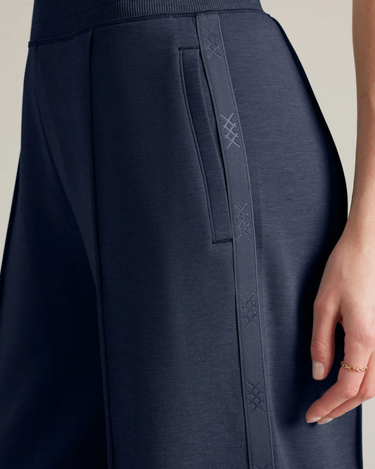 Dream Glow Trouser - Navy