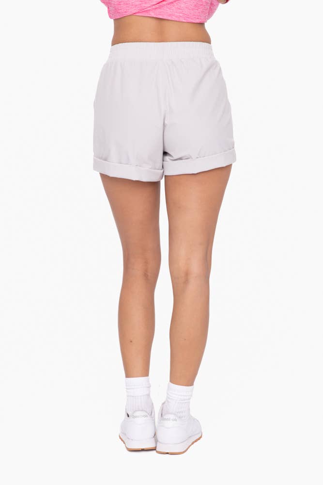 Highwaist Athleisure Shorts with Cuffed Leg